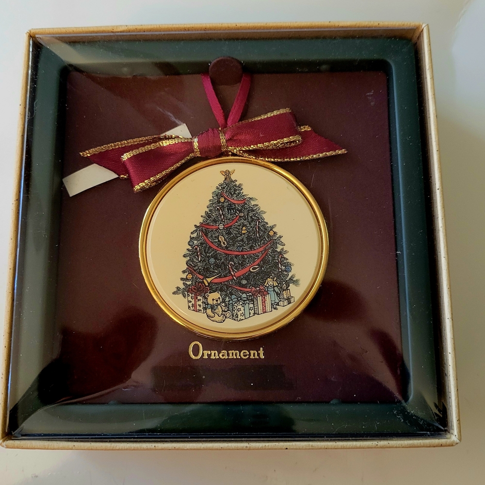 Vintage Barlow Festive Gold Christmas Tree Ornament
